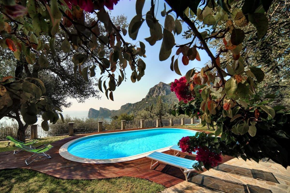 Villa Relais Mamma Mia Sea Views Pool & Terraces à Massa Lubrense Extérieur photo